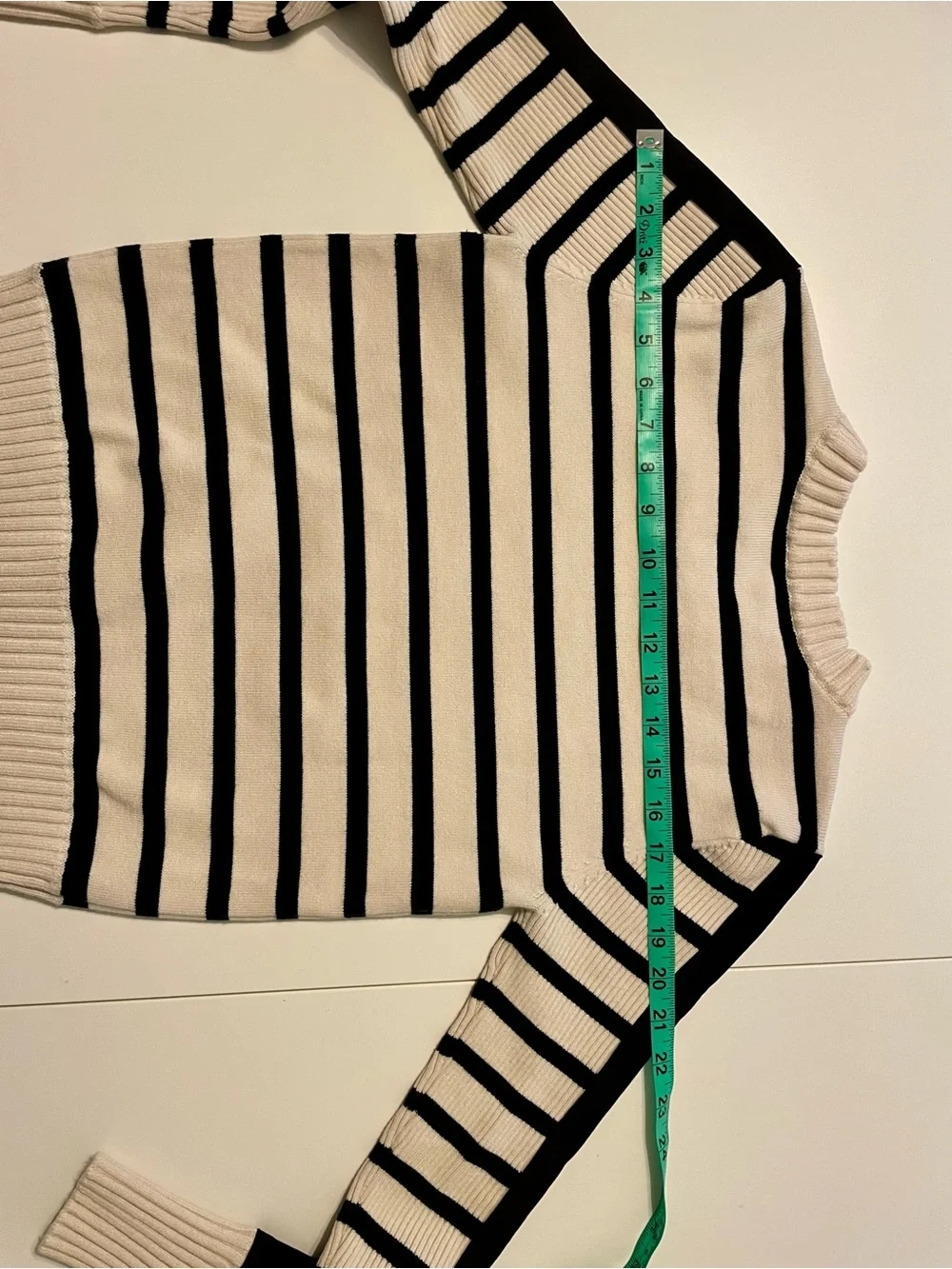 Evereve Harlow Black & Ivory Striped Crewneck Sweater w Faux Suade sleeves